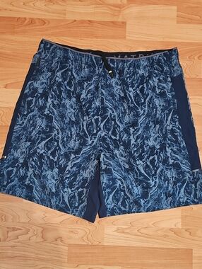 Matix Men's Navy and Light Blue Marbled Board Shorts